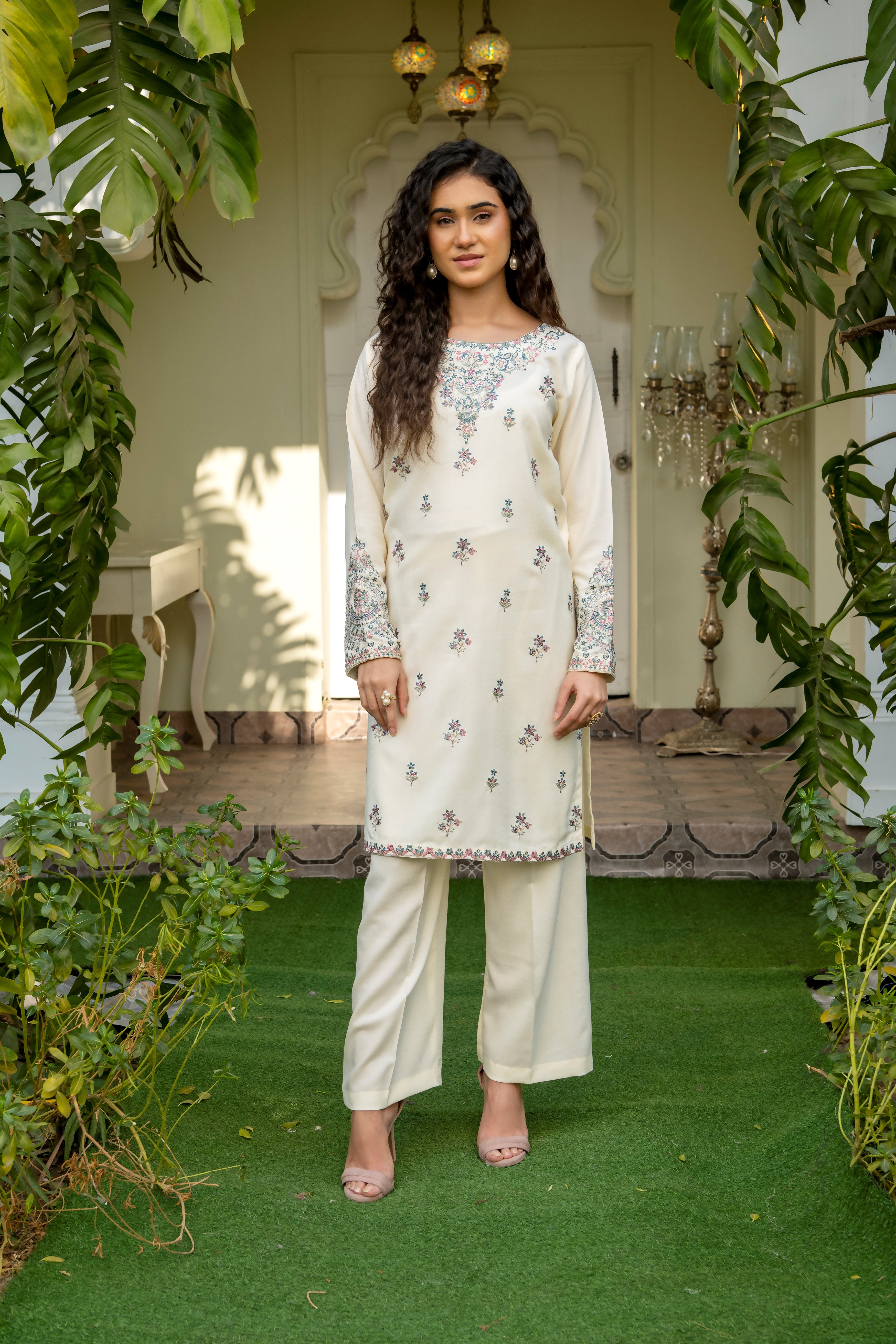 W25-122 2PC COTTON EMBROIDERED WHITE SHIRT WITH TROUSER.