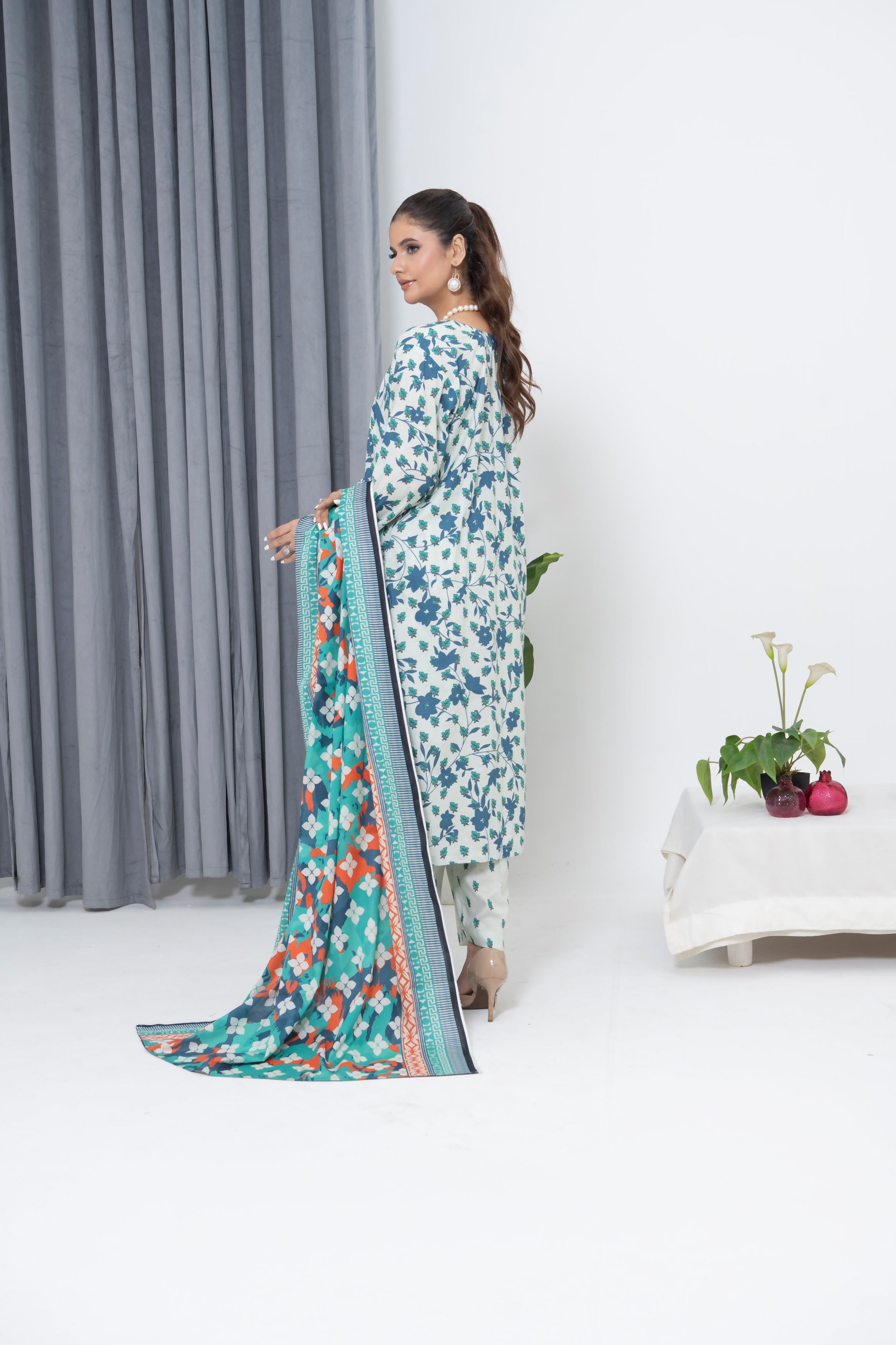 S-507 3PCS Lawn Printed Dress With Lawn Dupatta