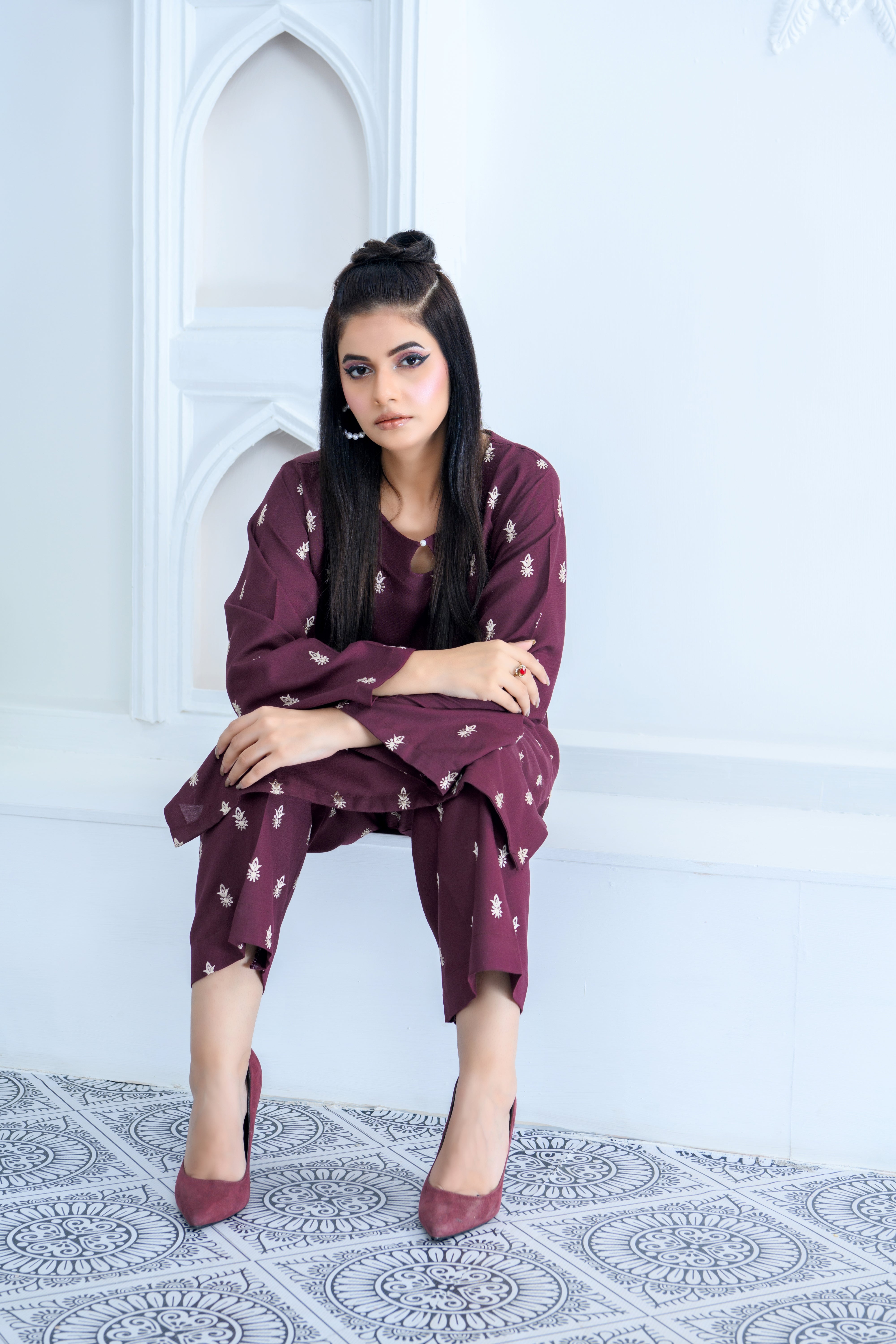 FW24-105 MAROON 2PCS EMBROIDERED KURTA WITH TROUSER - SHAYNARI