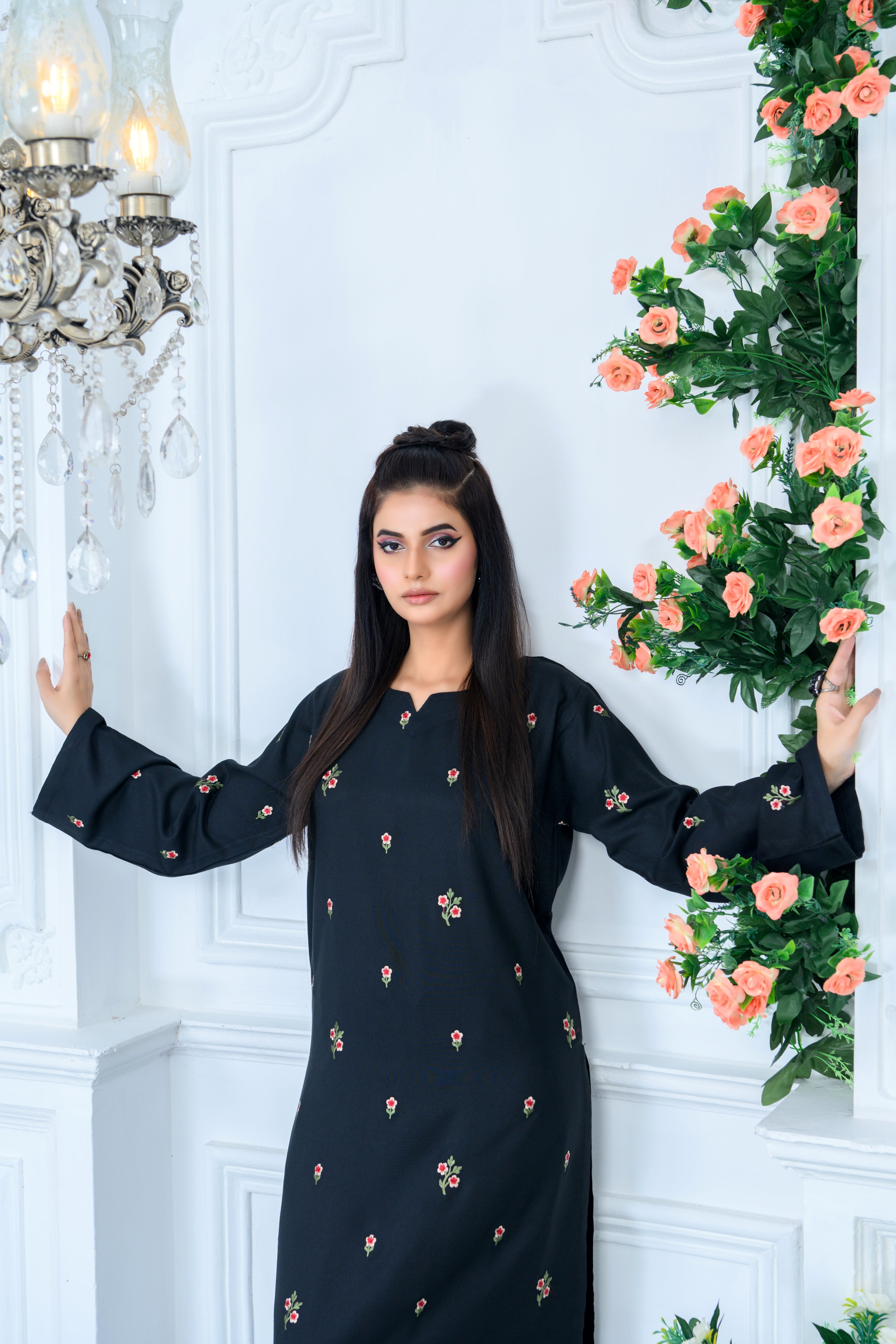 FW24-101 BLACK 2PCS EMBROIDERED KURTA WITH TROUSER - SHAYNARI