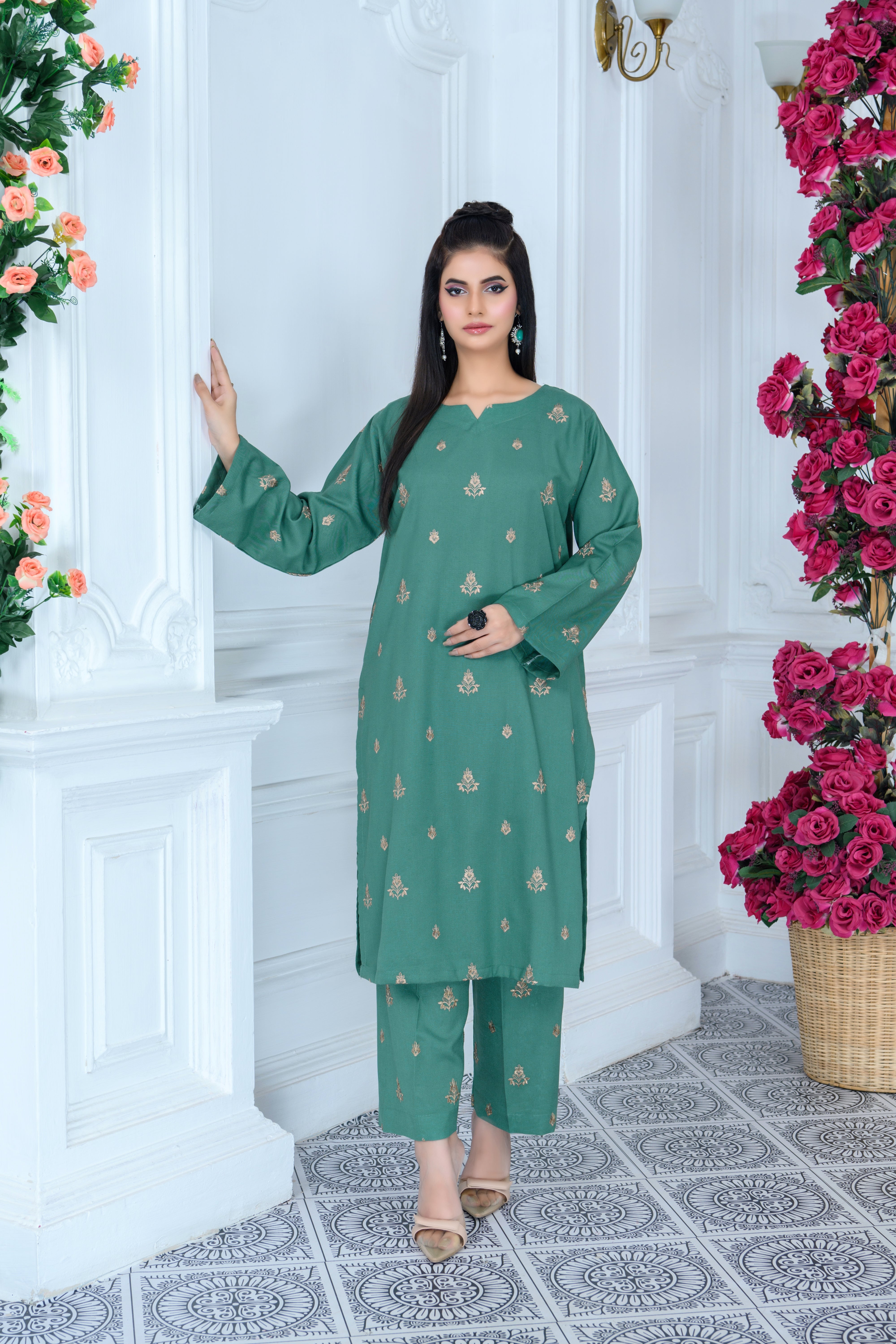 FW24-108 LIGHT GREEN 2PCS EMBROIDERED KURTA WITH TROUSER - SHAYNARI