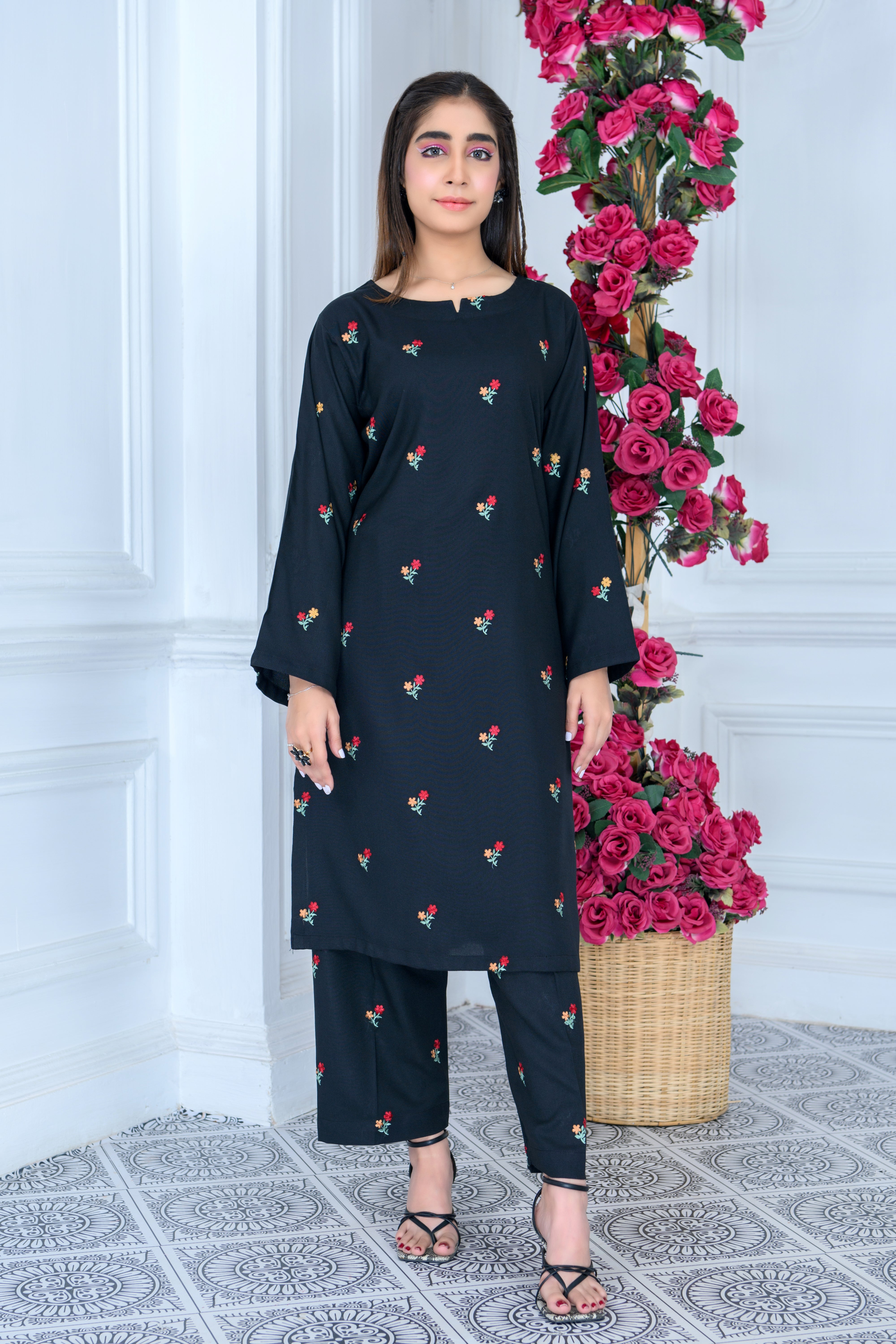 FW24-102 BLACK 2PCS EMBROIDERED KURTA WITH TROUSER - SHAYNARI