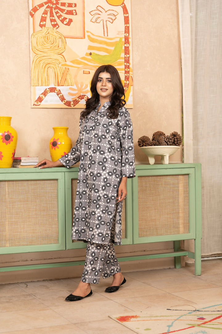 SS25-327 2PC Lawn Printed Shirt With Trouser