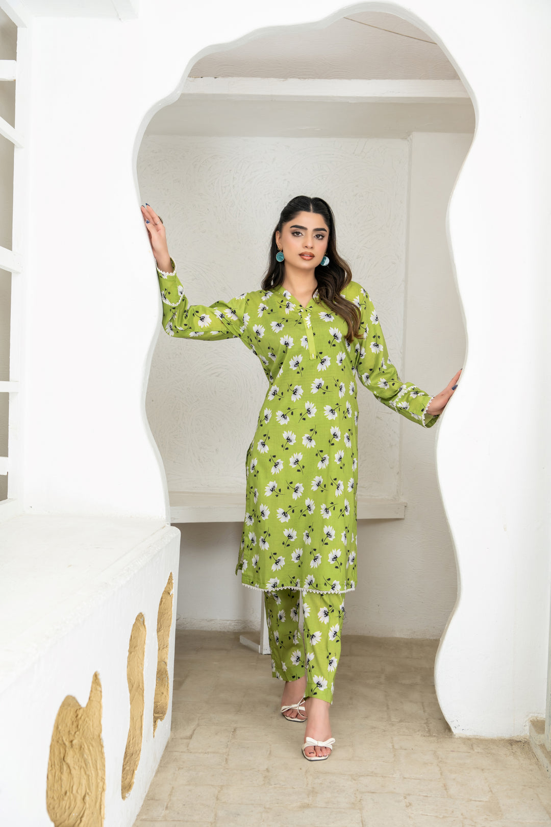 SS25-306 2PC Lawn Printed Shirt with Trouser