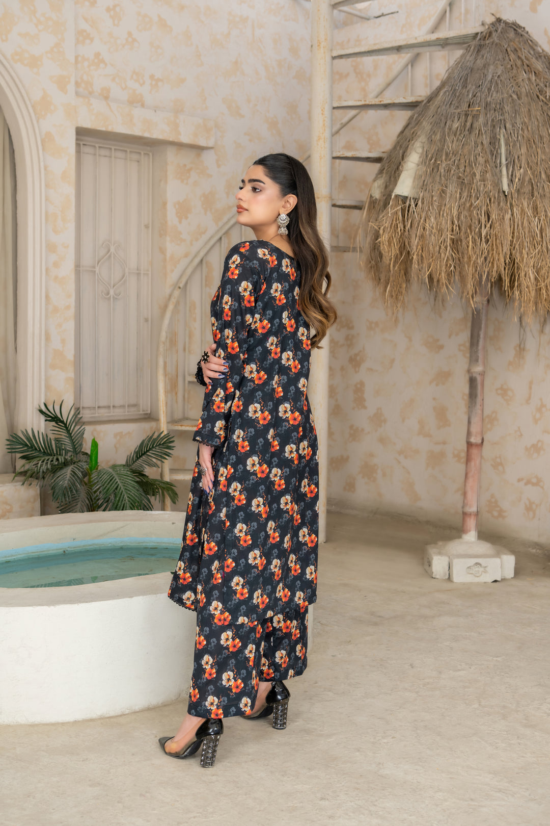 SS25-312 2PC Lawn Printed Kurta With Trouser