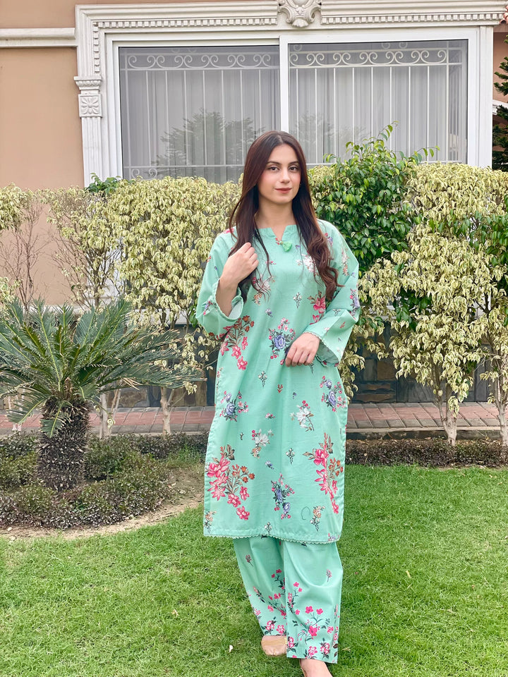 W25-114 2PC Khaddar Printed Shirt With Trouser