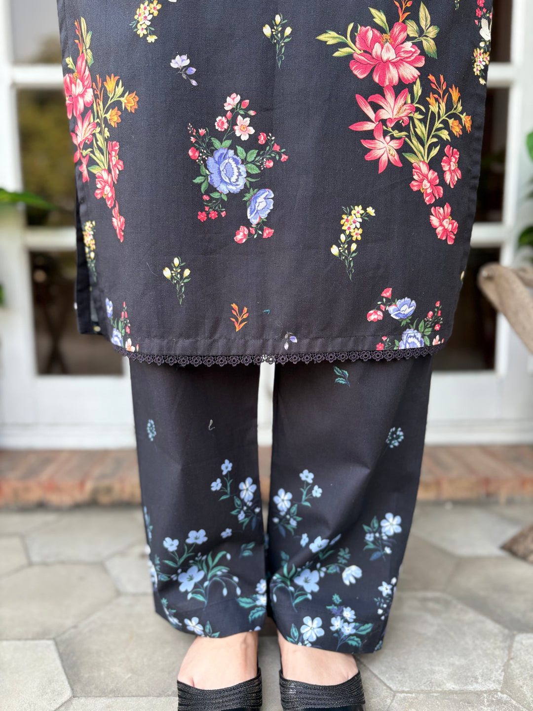 W25-118 2PC Khaddar Printed Shirt With Trouser