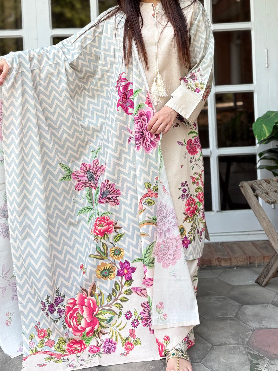 W25-117 3PC Khaddar Printed Shirt With Trouser