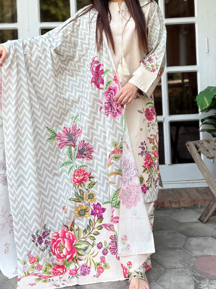 W25-117 3PC Khaddar Printed Shirt With Trouser