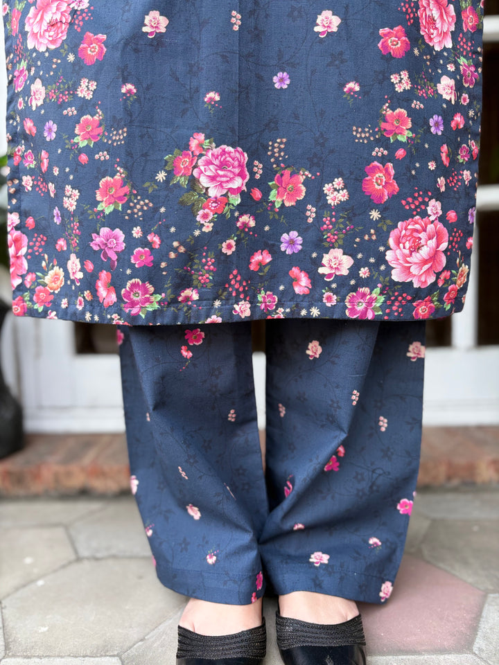 W25-116 3PC Khaddar Printed Shirt With Trouser