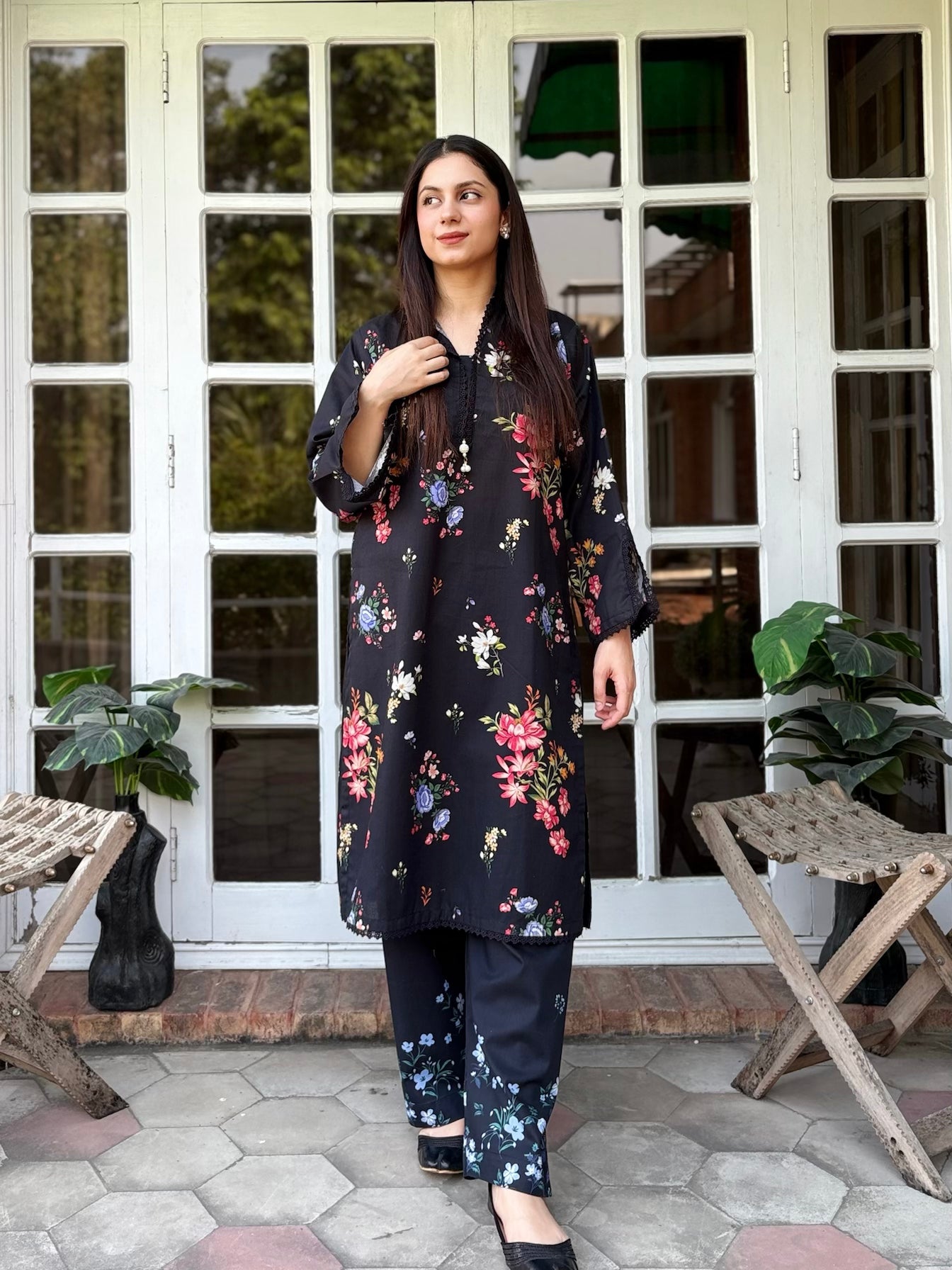 W25-118 2PC Khaddar Printed Shirt With Trouser
