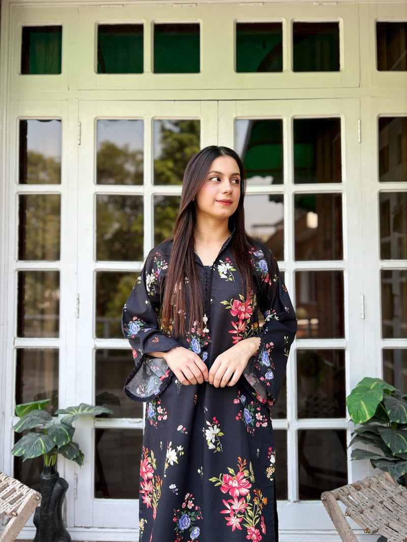 W25-118 2PC Khaddar Printed Shirt With Trouser