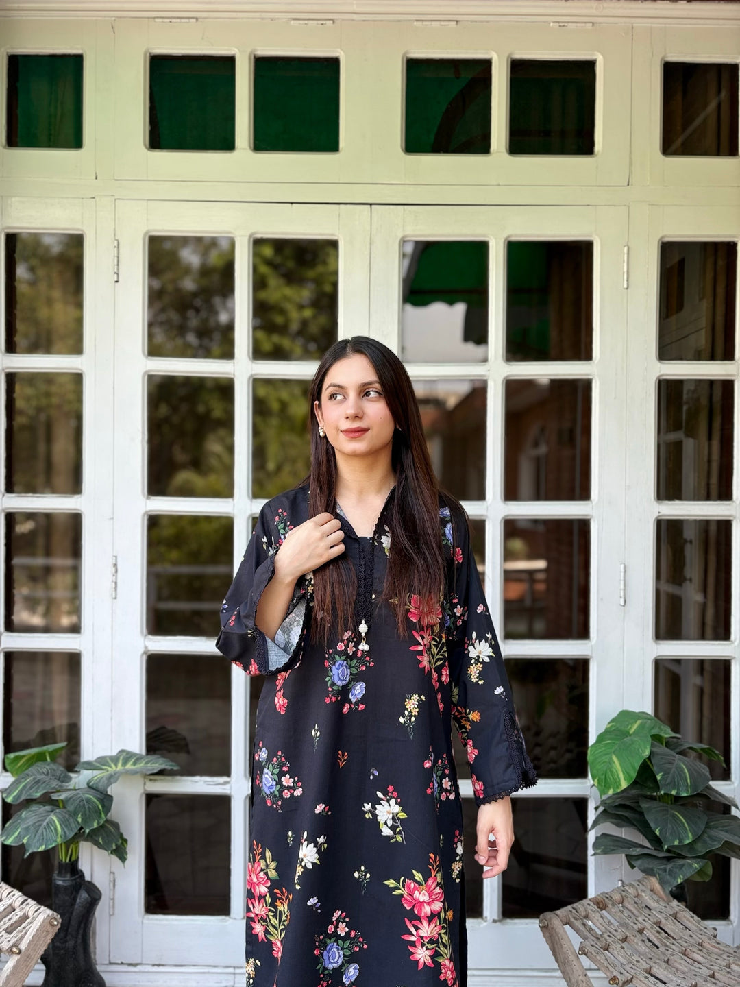 W25-118 2PC Khaddar Printed Shirt With Trouser