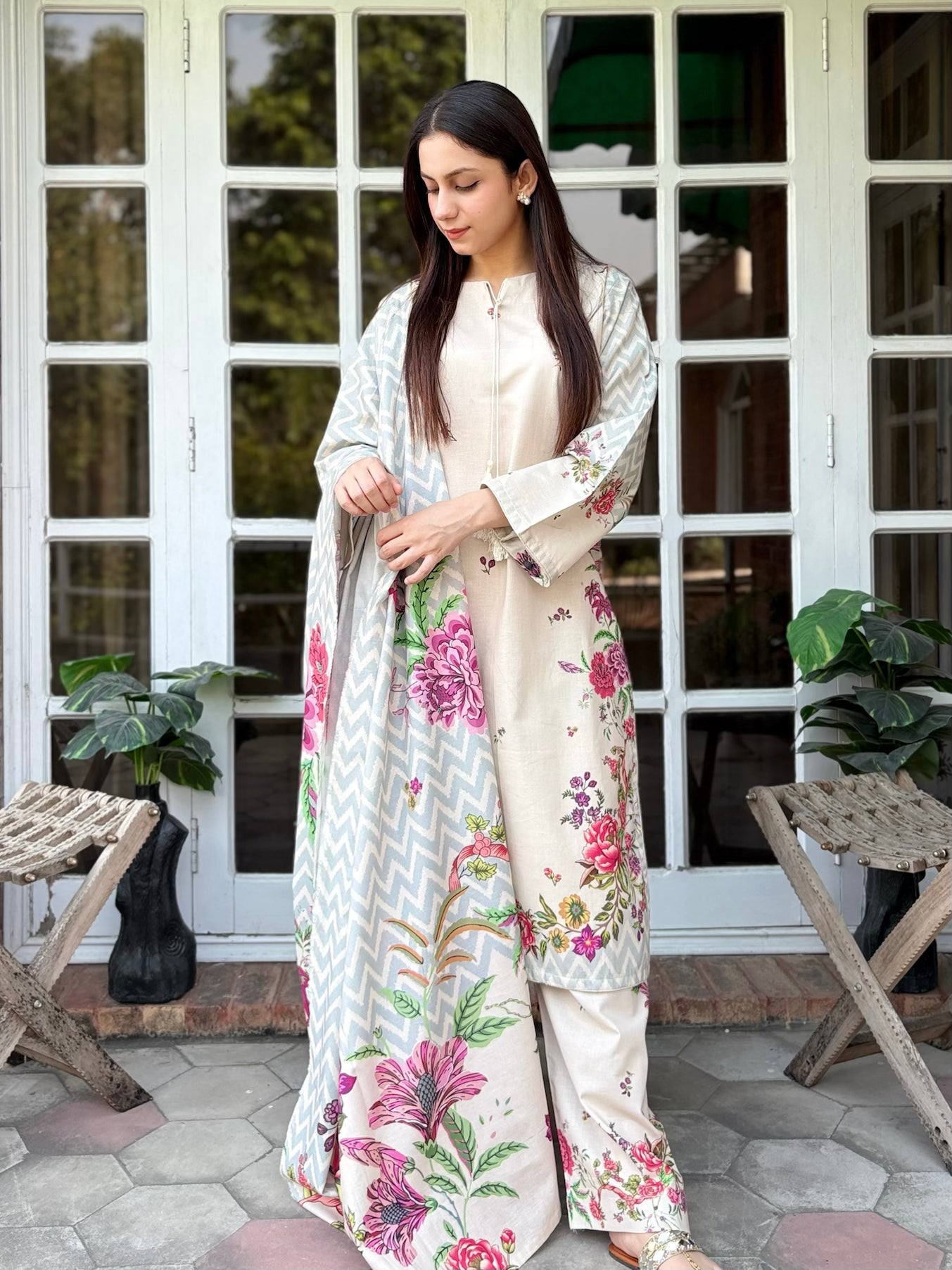 W25-117 3PC Khaddar Printed Shirt With Trouser