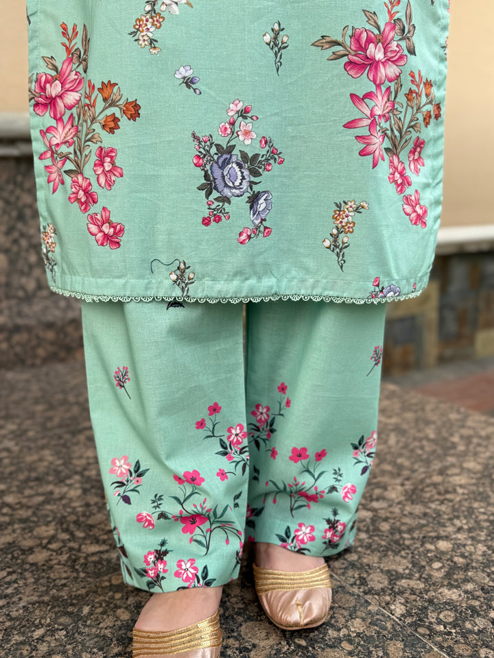 W25-114 2PC Khaddar Printed Shirt With Trouser