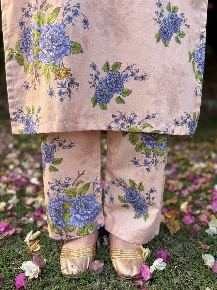 W25-113 2PC Khaddar Printed Shirt With Trouser