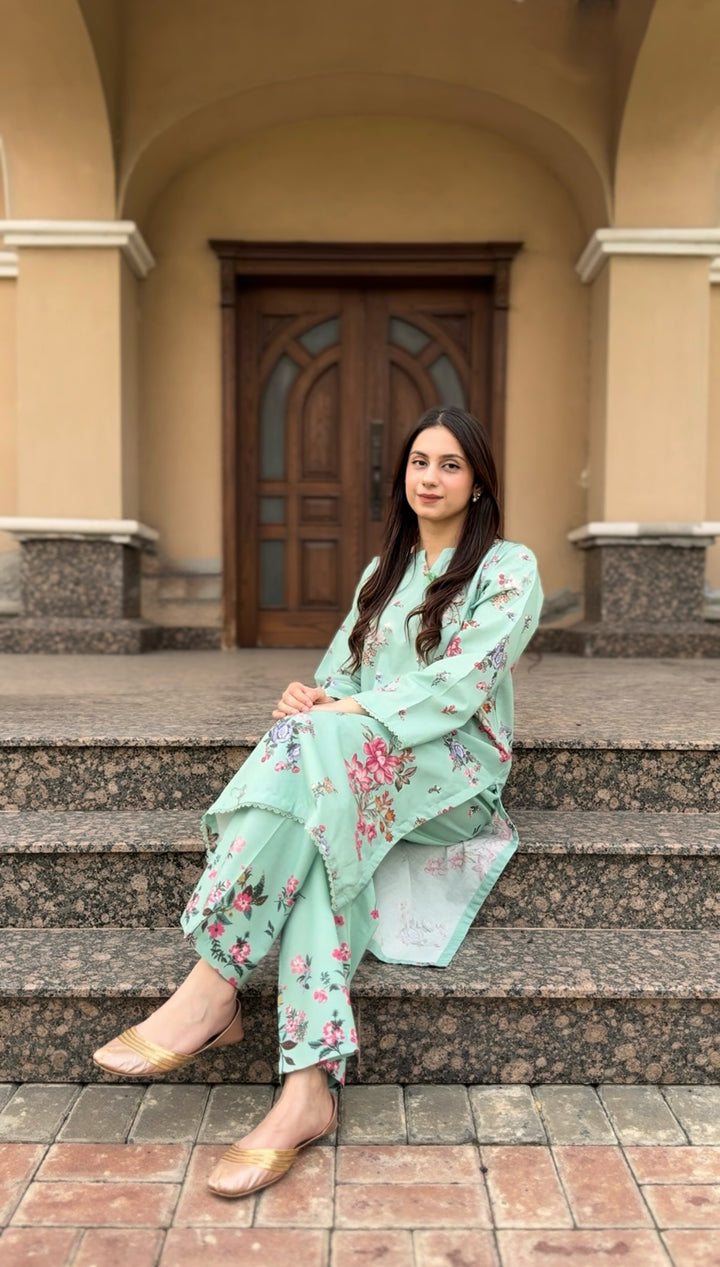 W25-114 2PC Khaddar Printed Shirt With Trouser