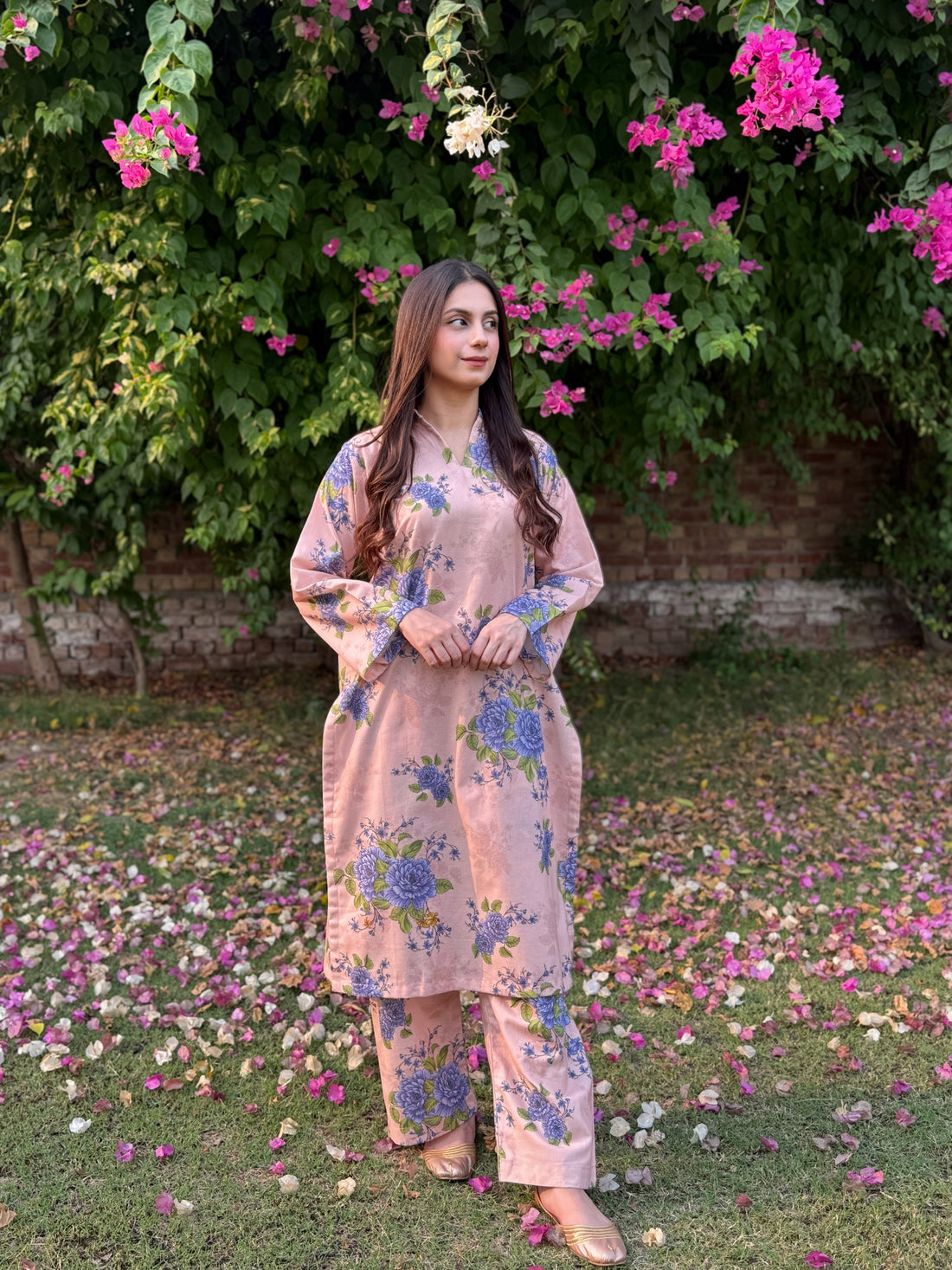 W25-113 2PC Khaddar Printed Shirt With Trouser