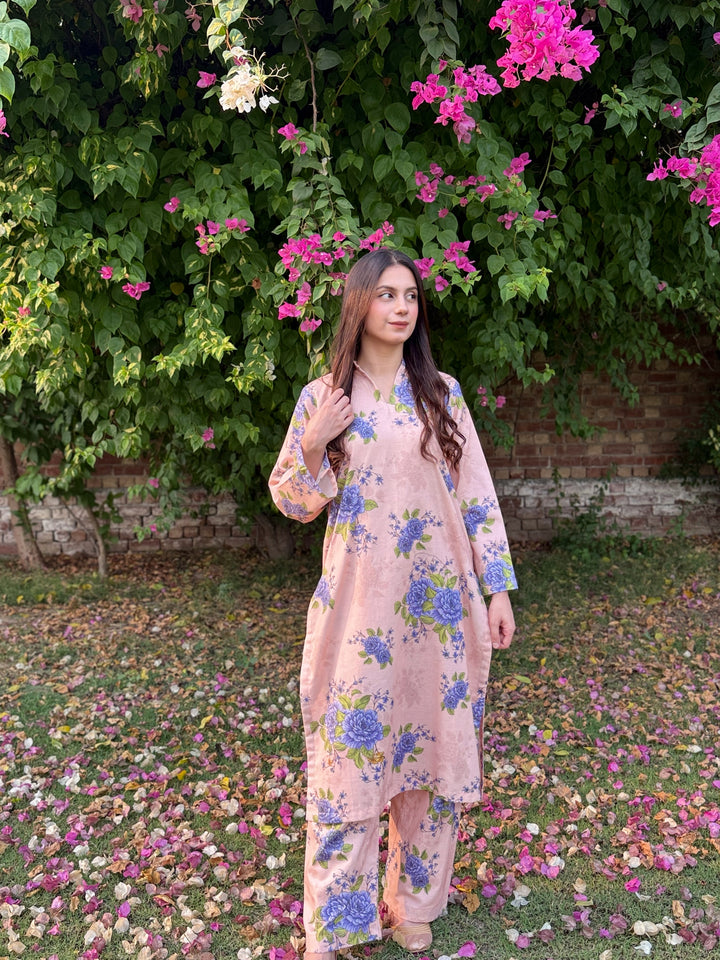 W25-113 2PC Khaddar Printed Shirt With Trouser