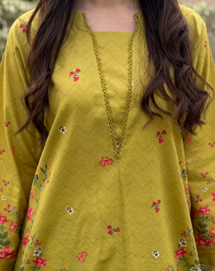 W25-115 2PC Khaddar Printed Shirt With Trouser