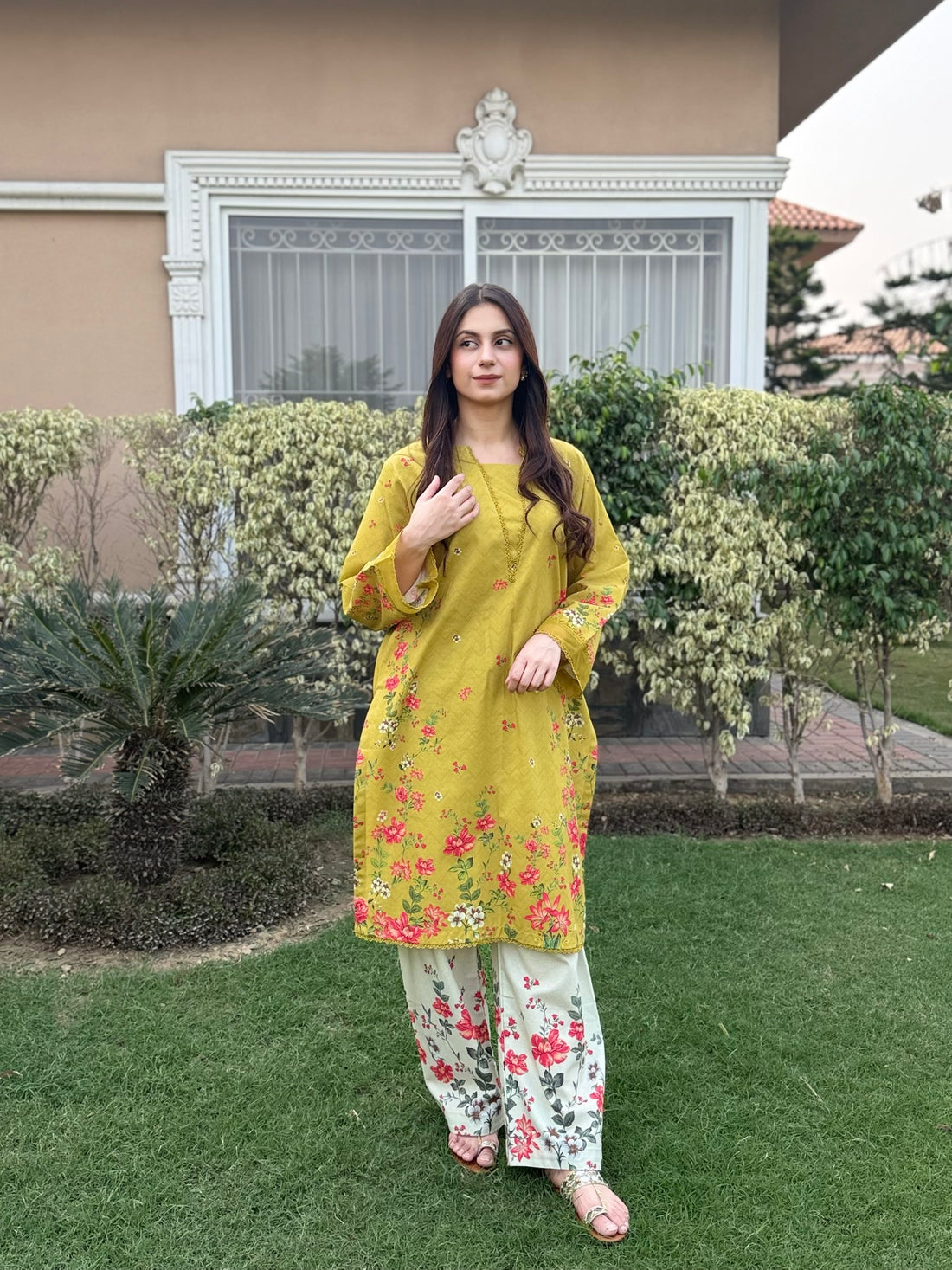 W25-115 2PC Khaddar Printed Shirt With Trouser