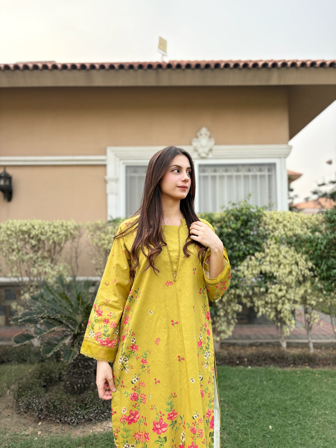 W25-115 2PC Khaddar Printed Shirt With Trouser