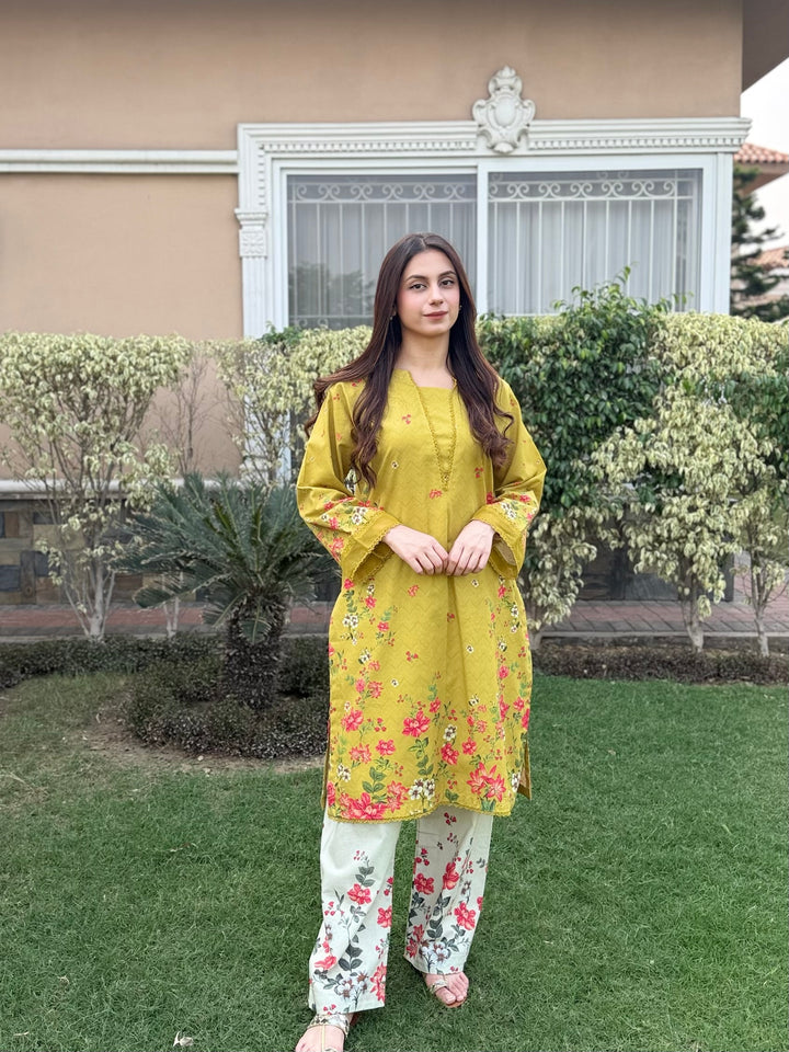 W25-115 2PC Khaddar Printed Shirt With Trouser